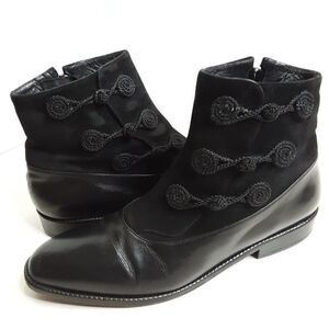 Vintage Y2K Stuart Weitzman Women's size 5.5M Ankle Boot